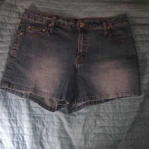 L.A. Blues Stretch Jean Short